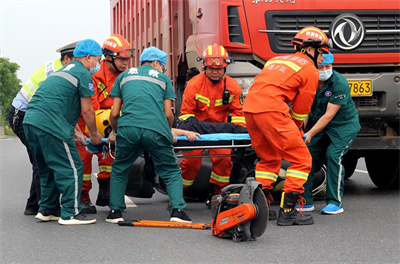 大竹沛县道路救援